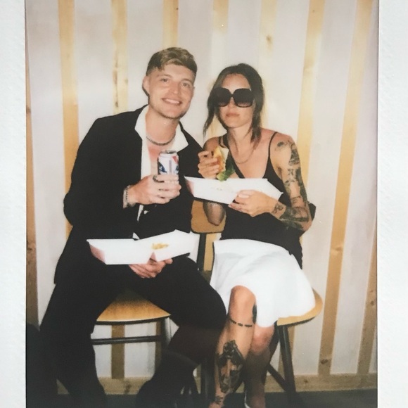 Welcome to our closet✨ - Picture 5 of 10